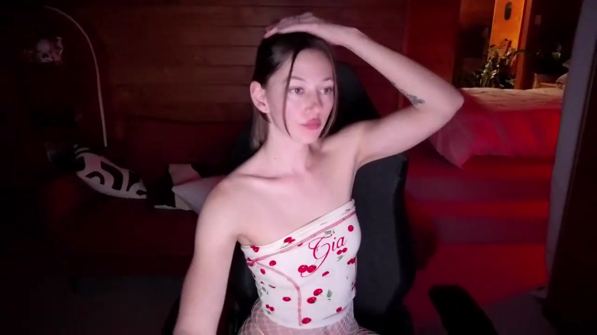 Gallery image thumbnail from Alice_NZ's myfreecams stream on, 08/31/2026, 07:44 image 15 of 20