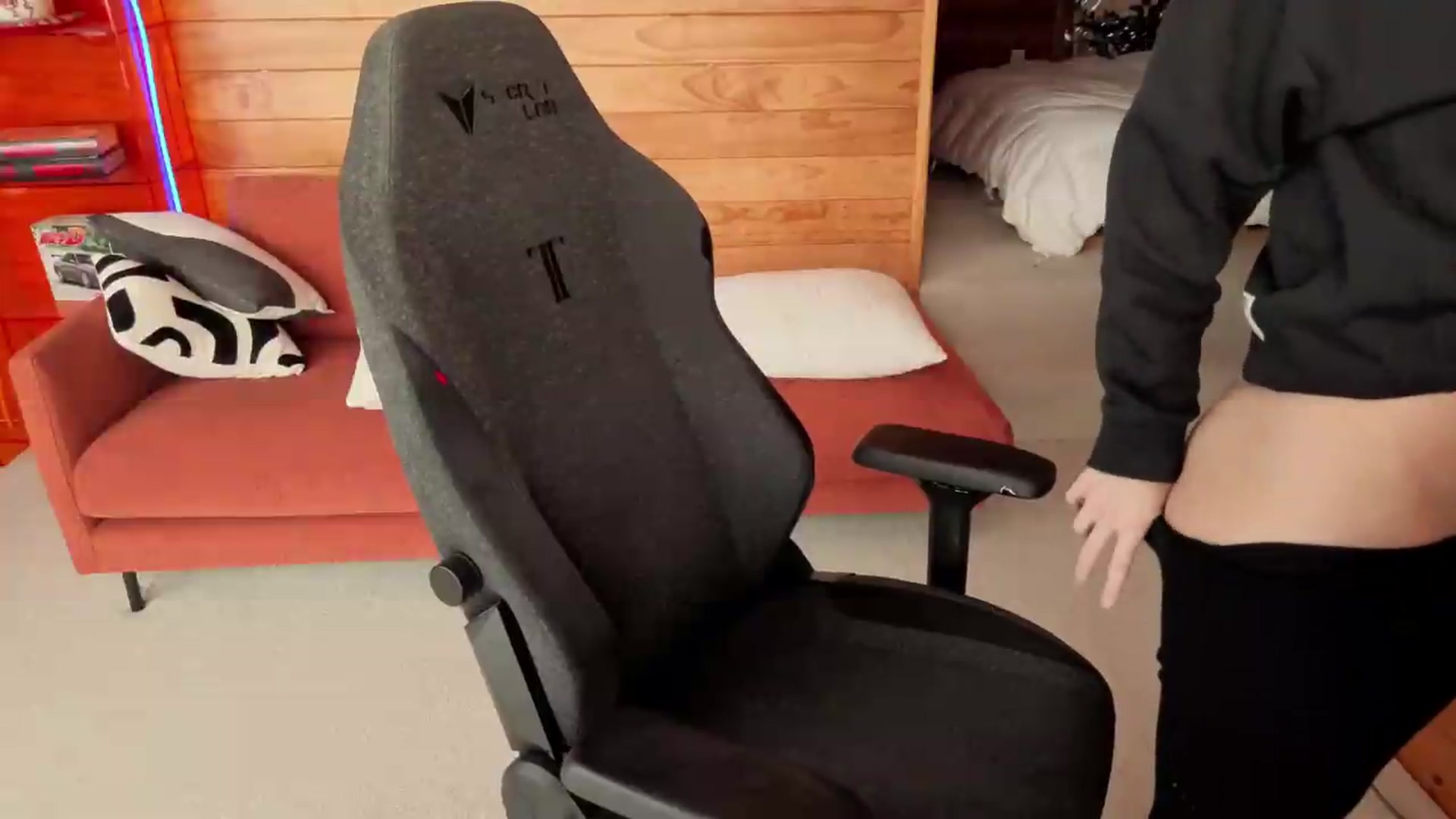 Gallery image thumbnail from Alice_NZ's myfreecams stream on, 09/01/2026, 05:36 image 7 of 20