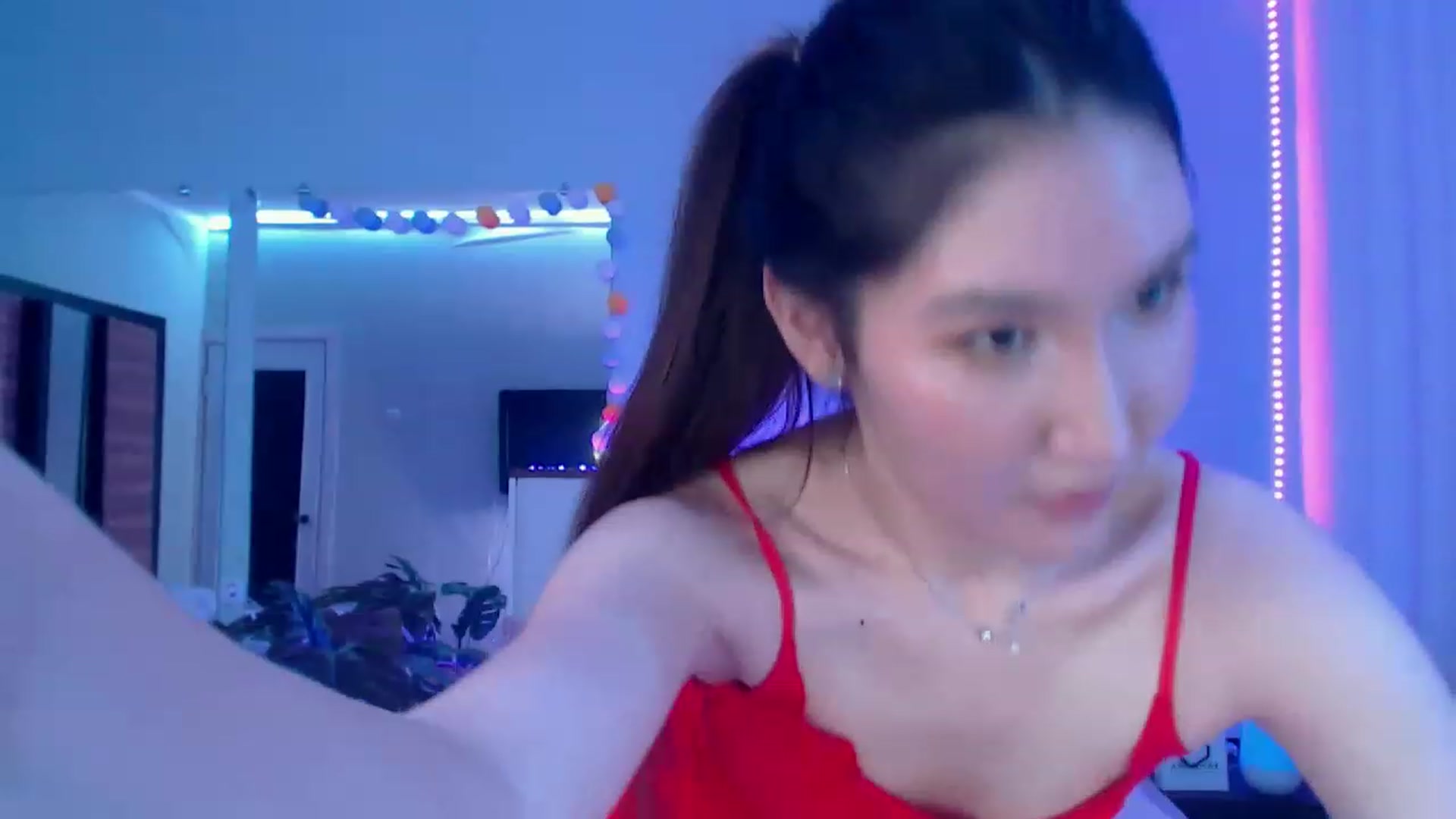 Gallery image thumbnail from Alice_Queen's myfreecams stream on, 12/18/2022, 01:11 image 14 of 20