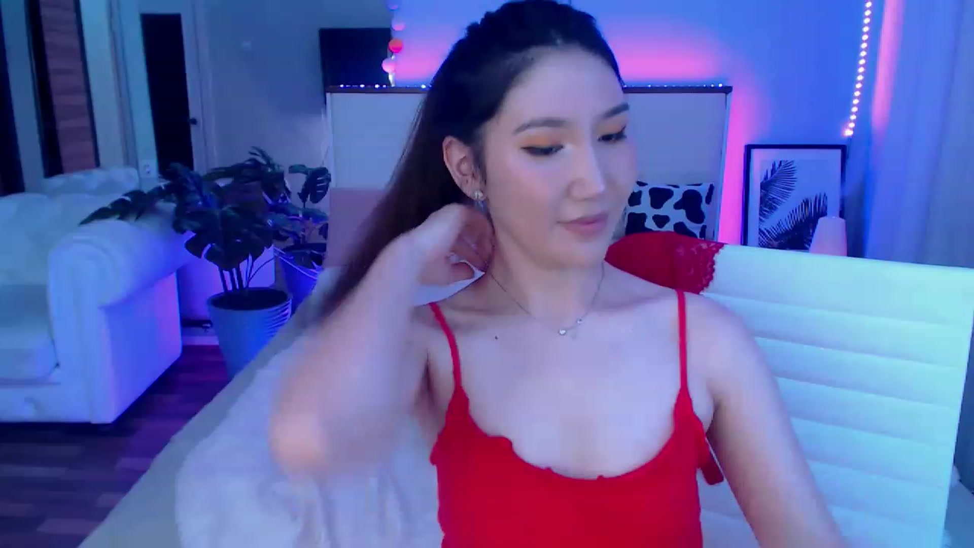 Gallery image thumbnail from Alice_Queen's myfreecams stream on, 12/18/2022, 01:11 image 17 of 20