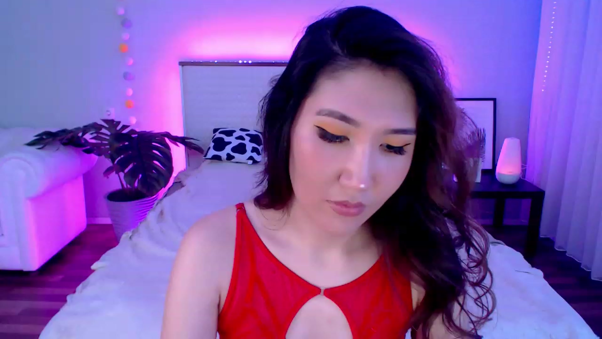 Gallery image thumbnail from Alice_Queen's myfreecams stream on, 12/28/2022, 01:34 image 4 of 20