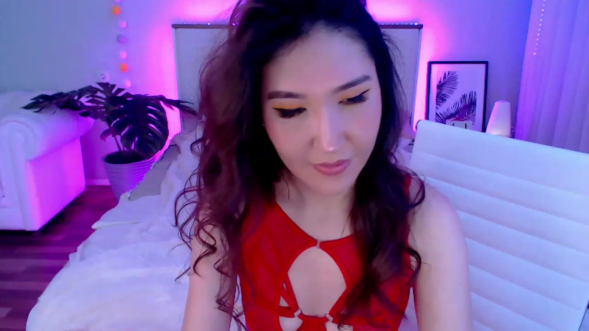 Gallery image thumbnail from Alice_Queen's myfreecams stream on, 12/28/2022, 01:34 image 17 of 20