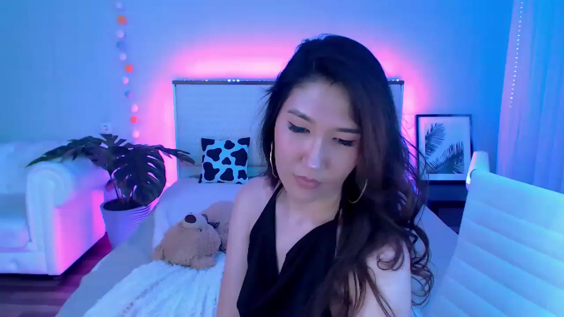 Gallery image thumbnail from Alice_Queen's myfreecams stream on, 12/30/2022, 02:32 image 6 of 20
