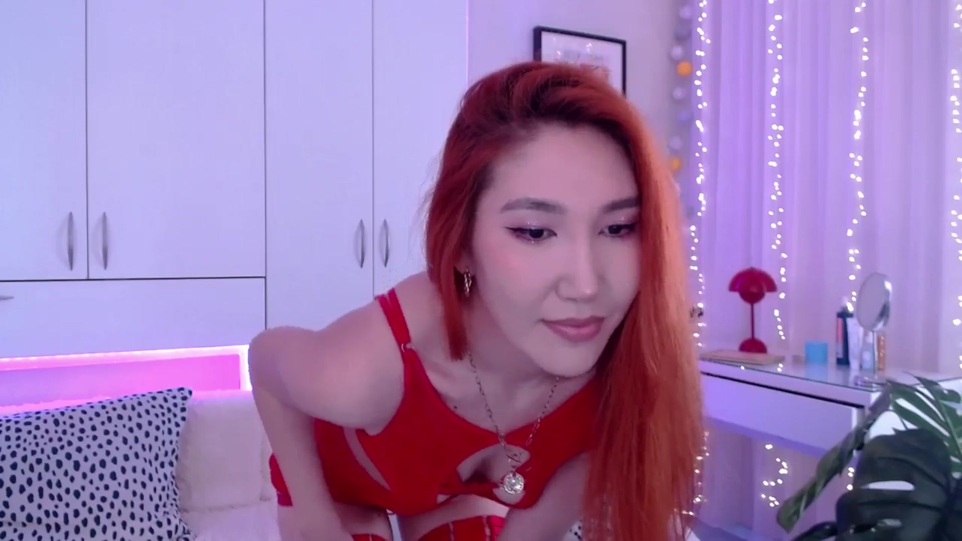 Gallery image thumbnail from Alice_Queen's myfreecams stream on, 04/28/2024, 09:44 image 10 of 20