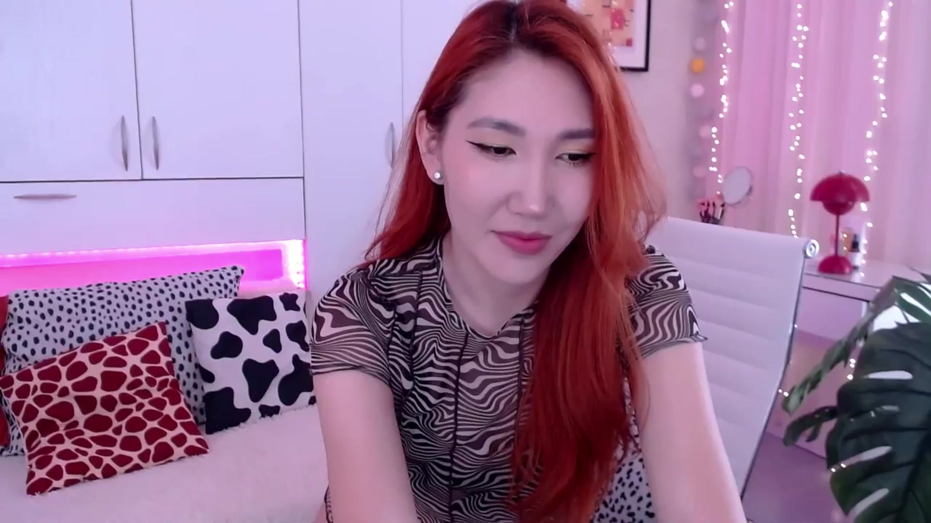 Gallery image thumbnail from Alice_Queen's myfreecams stream on, 04/29/2024, 09:48 image 15 of 20