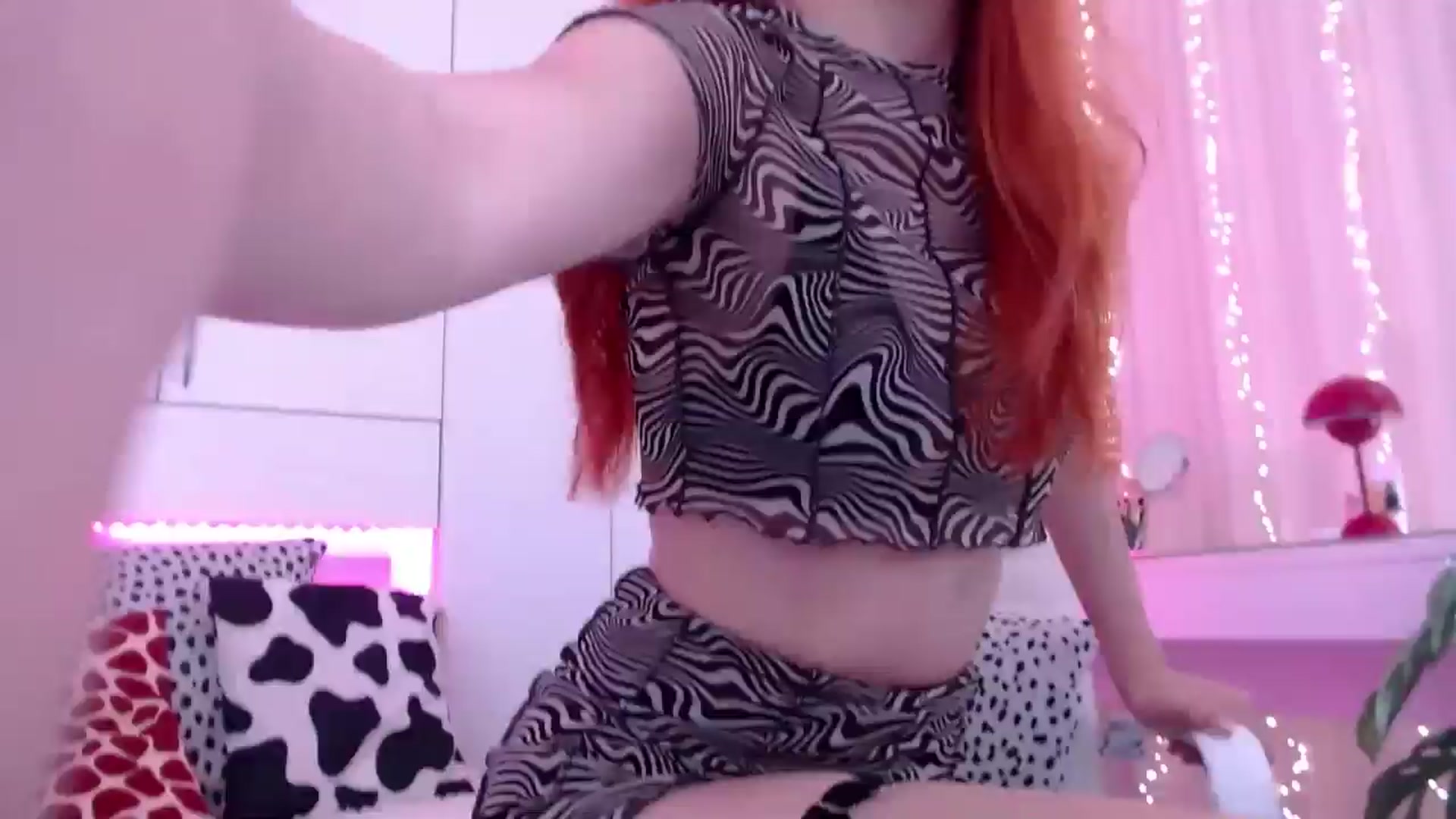 Gallery image thumbnail from Alice_Queen's myfreecams stream on, 04/29/2024, 09:48 image 1 of 20