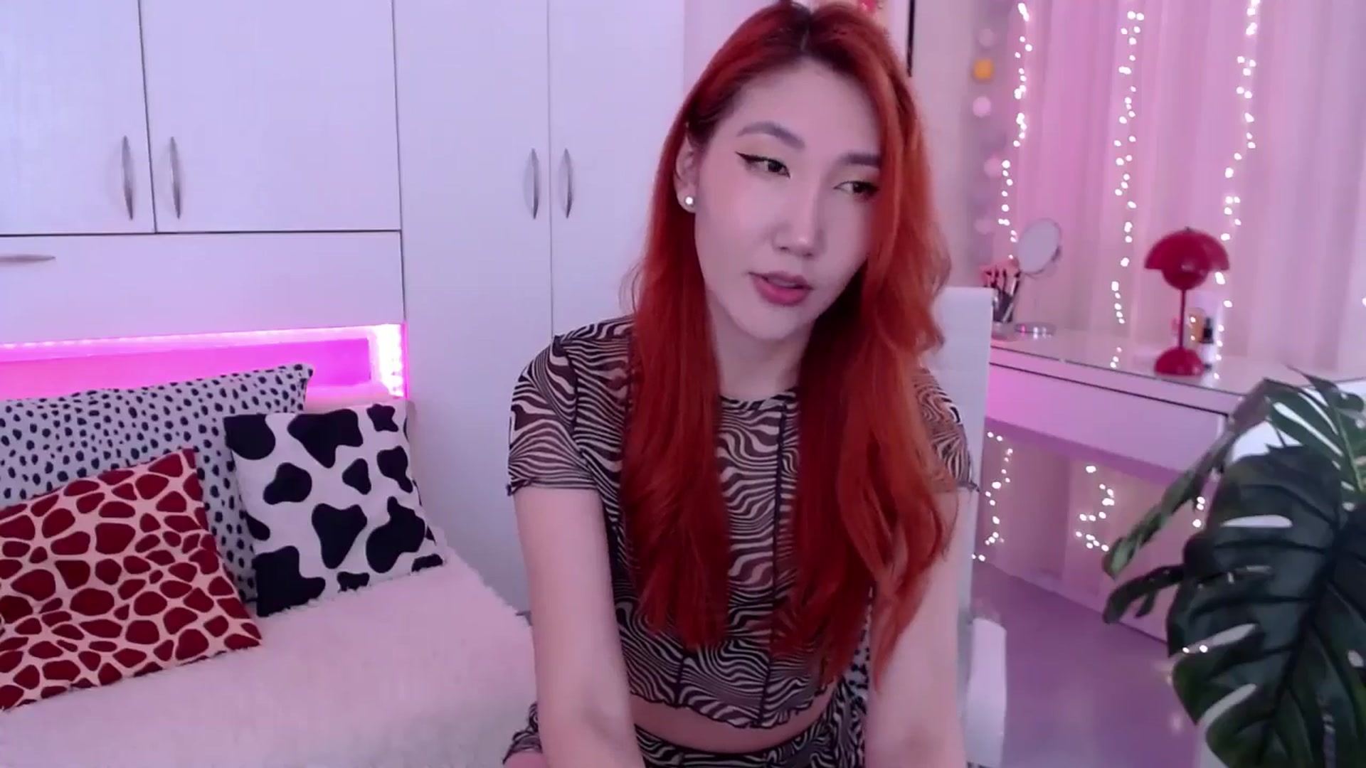 Gallery image thumbnail from Alice_Queen's myfreecams stream on, 04/29/2024, 09:48 image 3 of 20