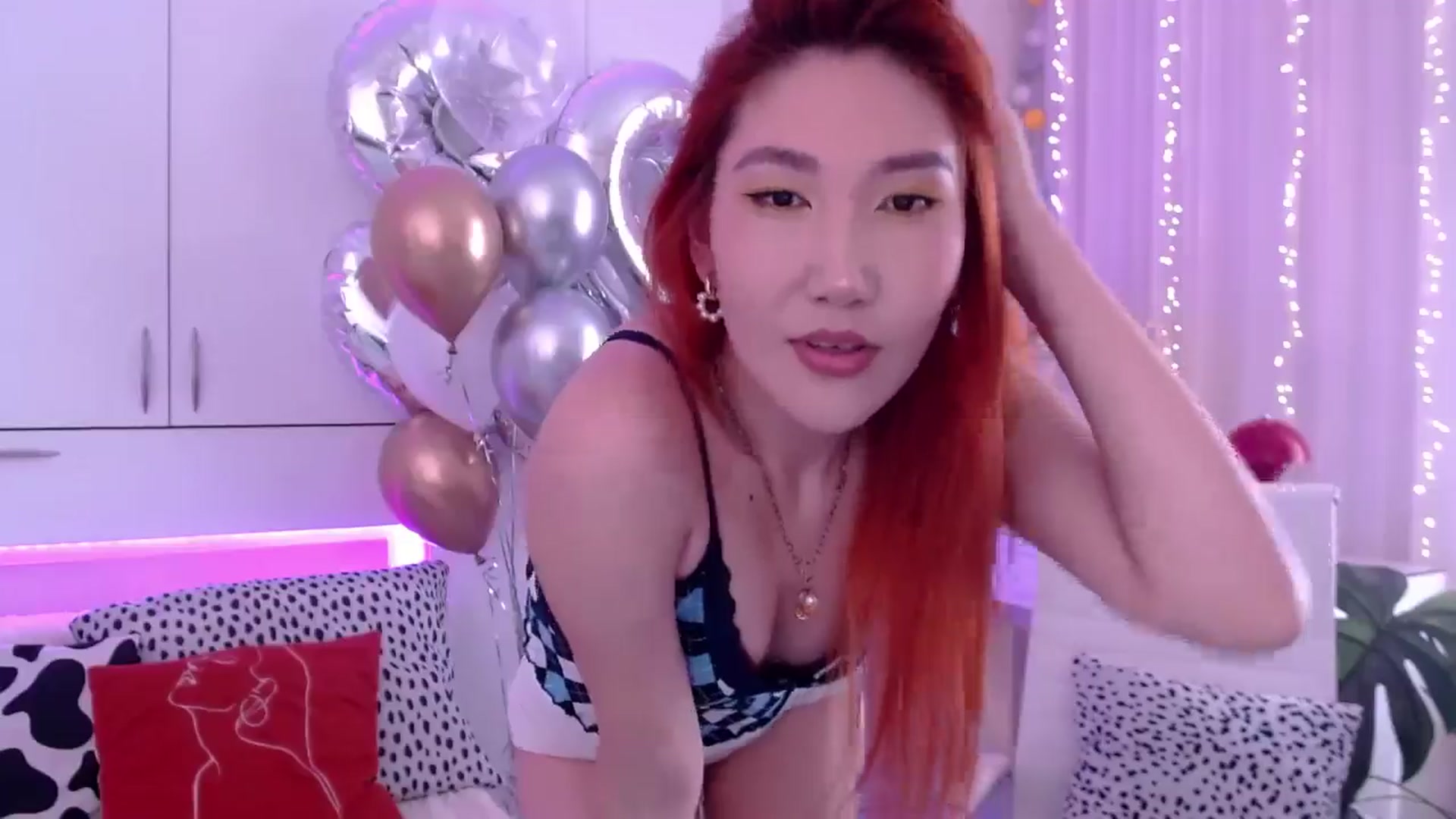 Gallery image thumbnail from Alice_Queen's myfreecams stream on, 05/03/2024, 09:23 image 9 of 20