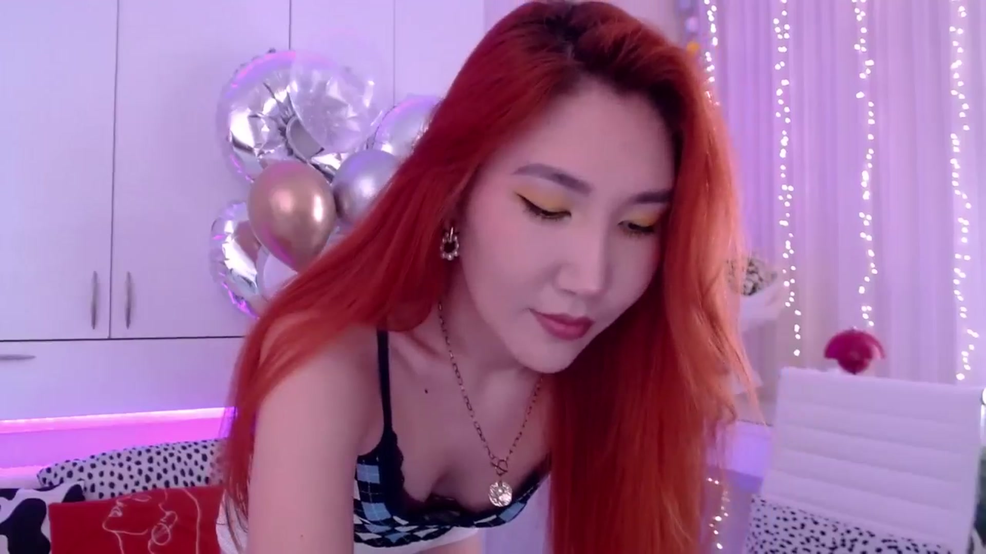 Gallery image thumbnail from Alice_Queen's myfreecams stream on, 05/03/2024, 09:23 image 4 of 20