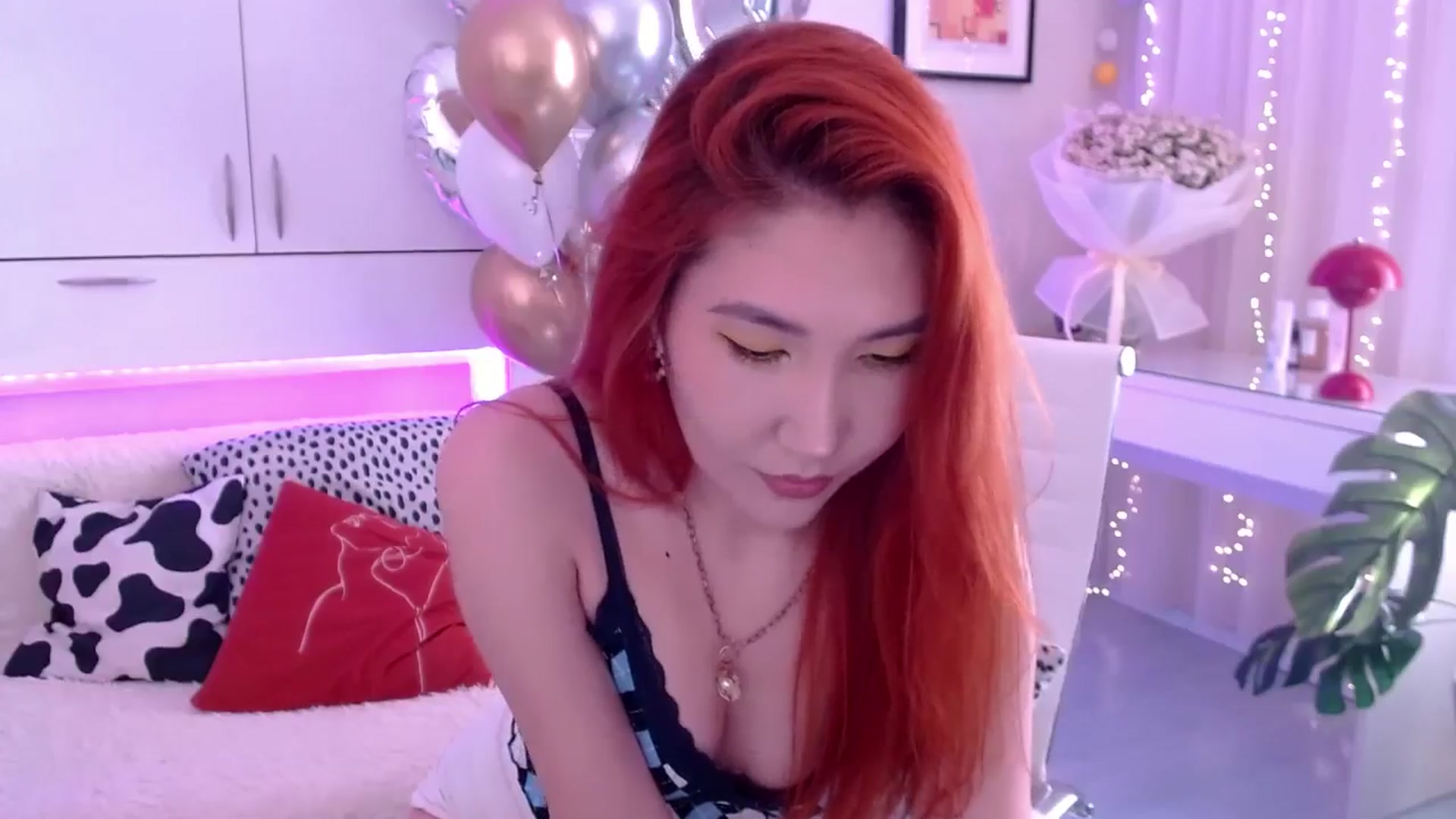 Gallery image thumbnail from Alice_Queen's myfreecams stream on, 05/03/2024, 10:27 image 13 of 20