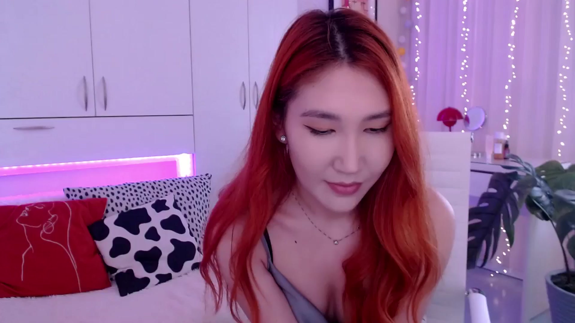 Gallery image thumbnail from Alice_Queen's myfreecams stream on, 05/12/2024, 10:06 image 17 of 20