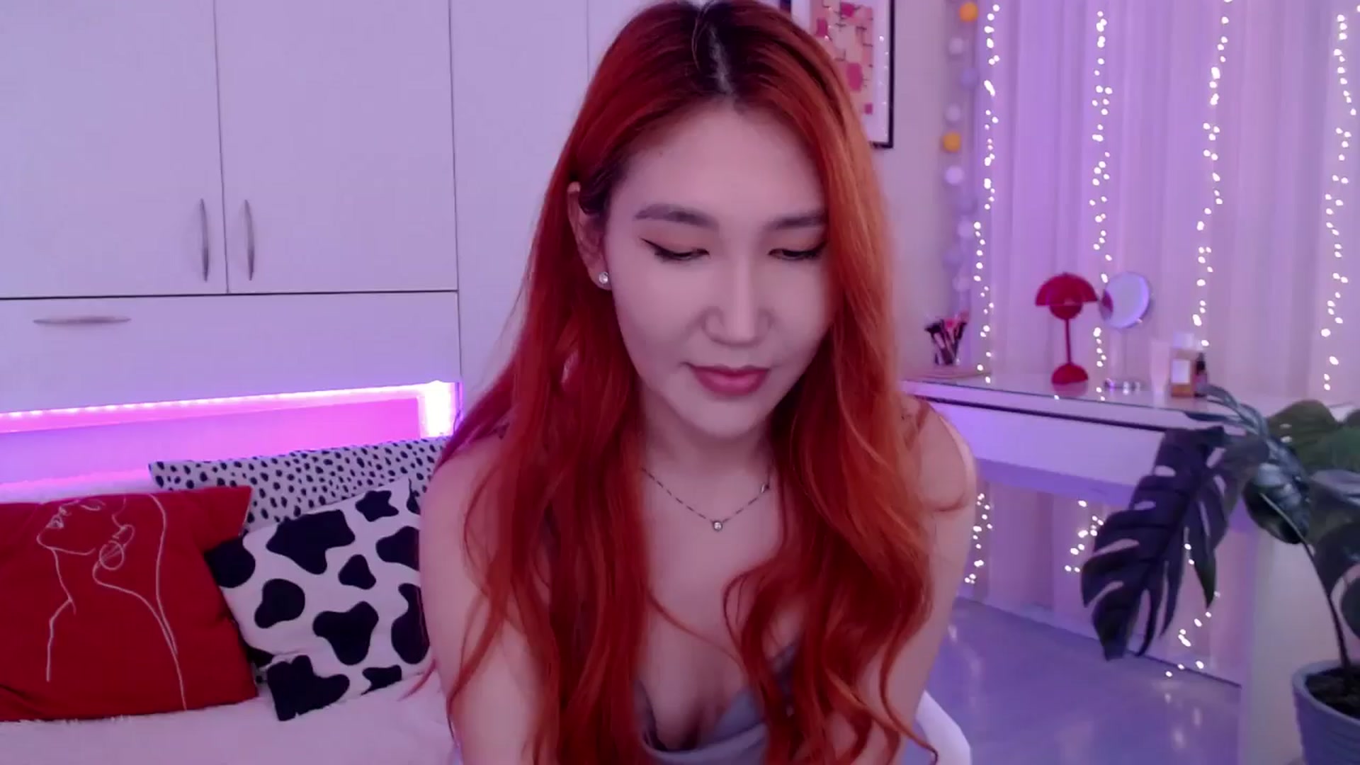 Gallery image thumbnail from Alice_Queen's myfreecams stream on, 05/12/2024, 10:06 image 4 of 20