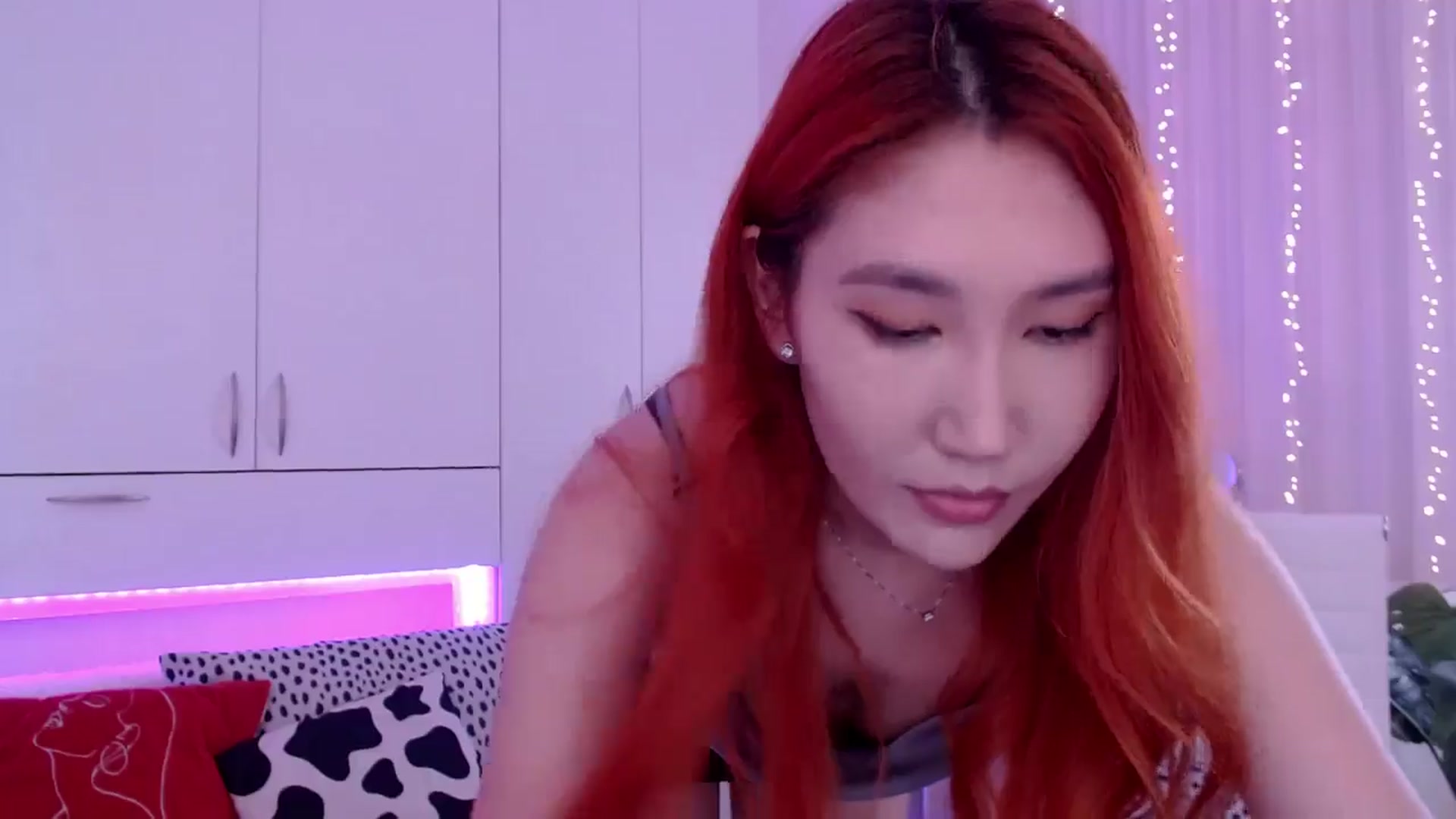 Gallery image thumbnail from Alice_Queen's myfreecams stream on, 05/12/2024, 10:06 image 12 of 20
