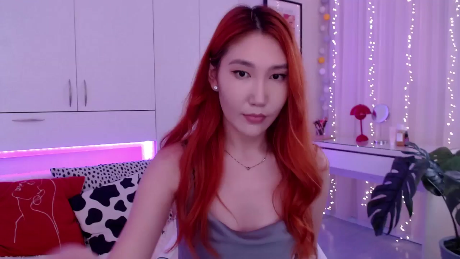 Gallery image thumbnail from Alice_Queen's myfreecams stream on, 05/12/2024, 10:06 image 1 of 20