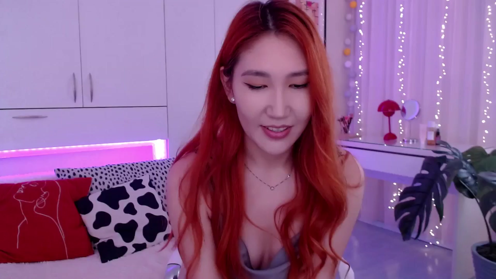 Gallery image thumbnail from Alice_Queen's myfreecams stream on, 05/12/2024, 10:06 image 3 of 20