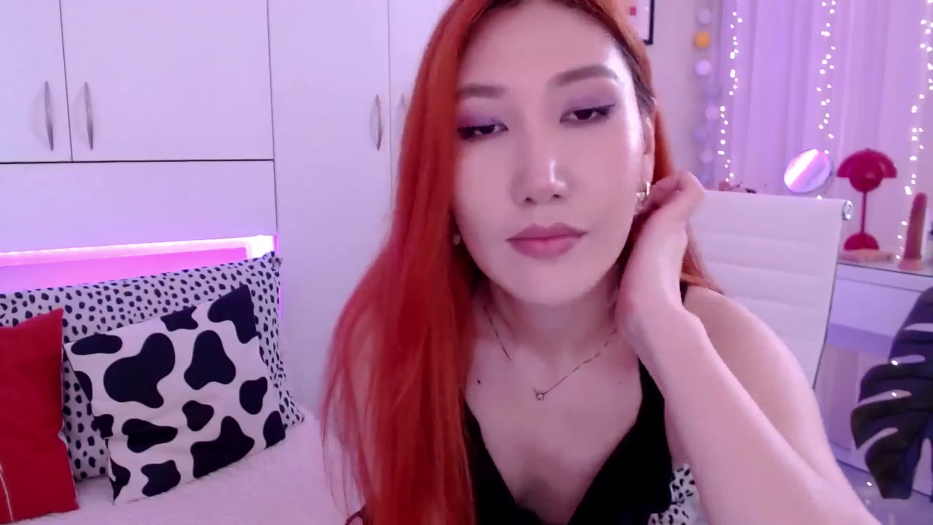 Gallery image thumbnail from Alice_Queen's myfreecams stream on, 05/17/2024, 10:12 image 3 of 20