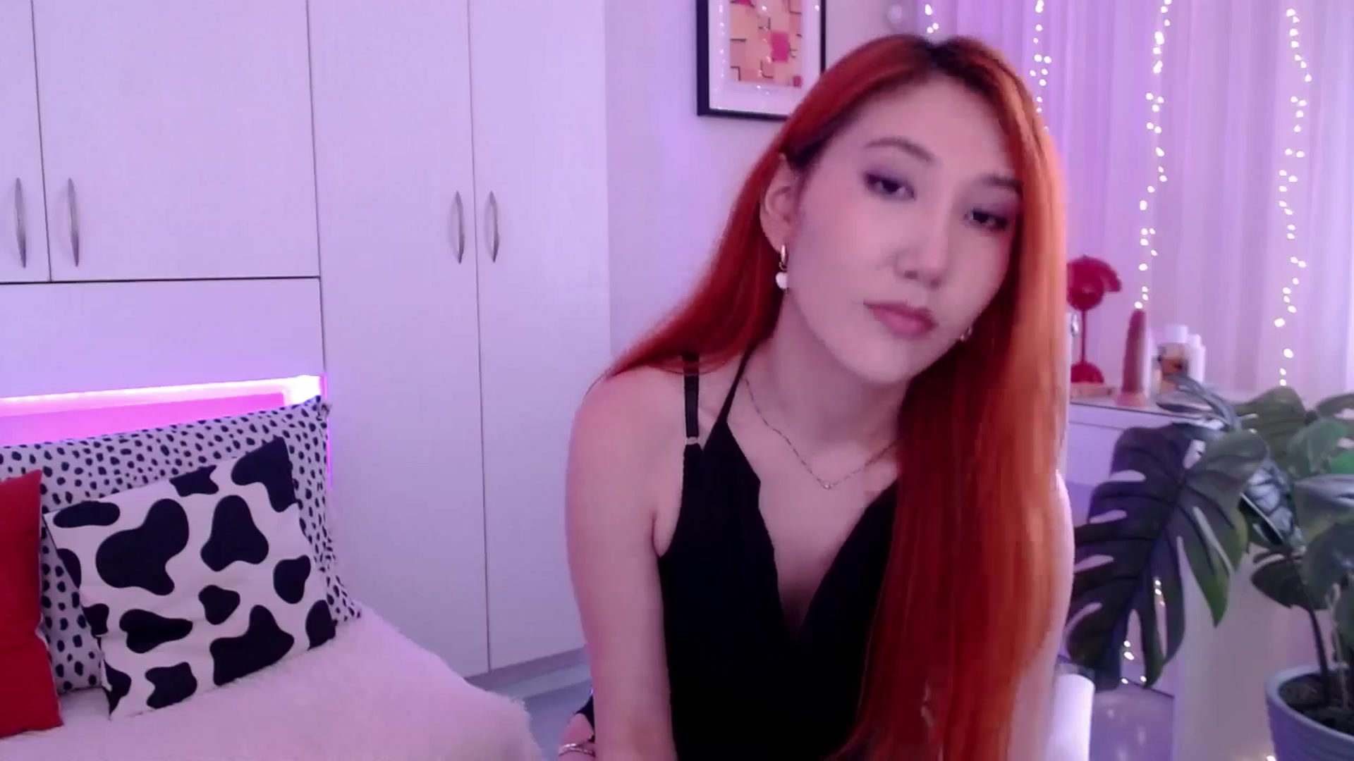 Gallery image thumbnail from Alice_Queen's myfreecams stream on, 05/17/2024, 10:12 image 11 of 20