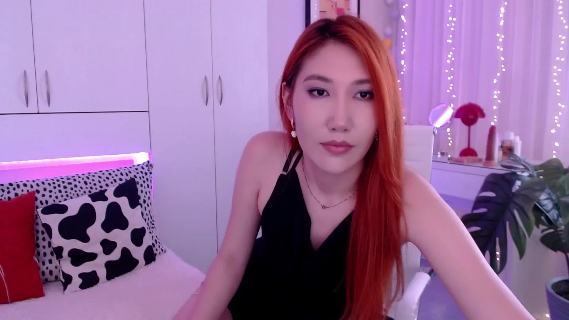 Gallery image thumbnail from Alice_Queen's myfreecams stream on, 05/17/2024, 10:12 image 7 of 20