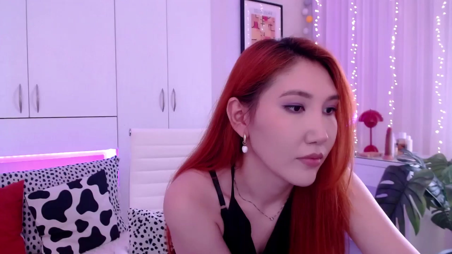 Gallery image thumbnail from Alice_Queen's myfreecams stream on, 05/17/2024, 10:12 image 6 of 20