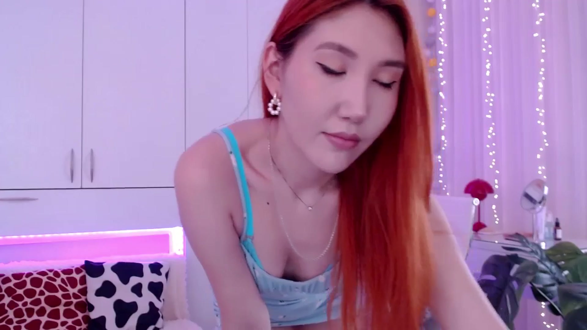 Gallery image thumbnail from Alice_Queen's myfreecams stream on, 05/18/2024, 08:23 image 7 of 20