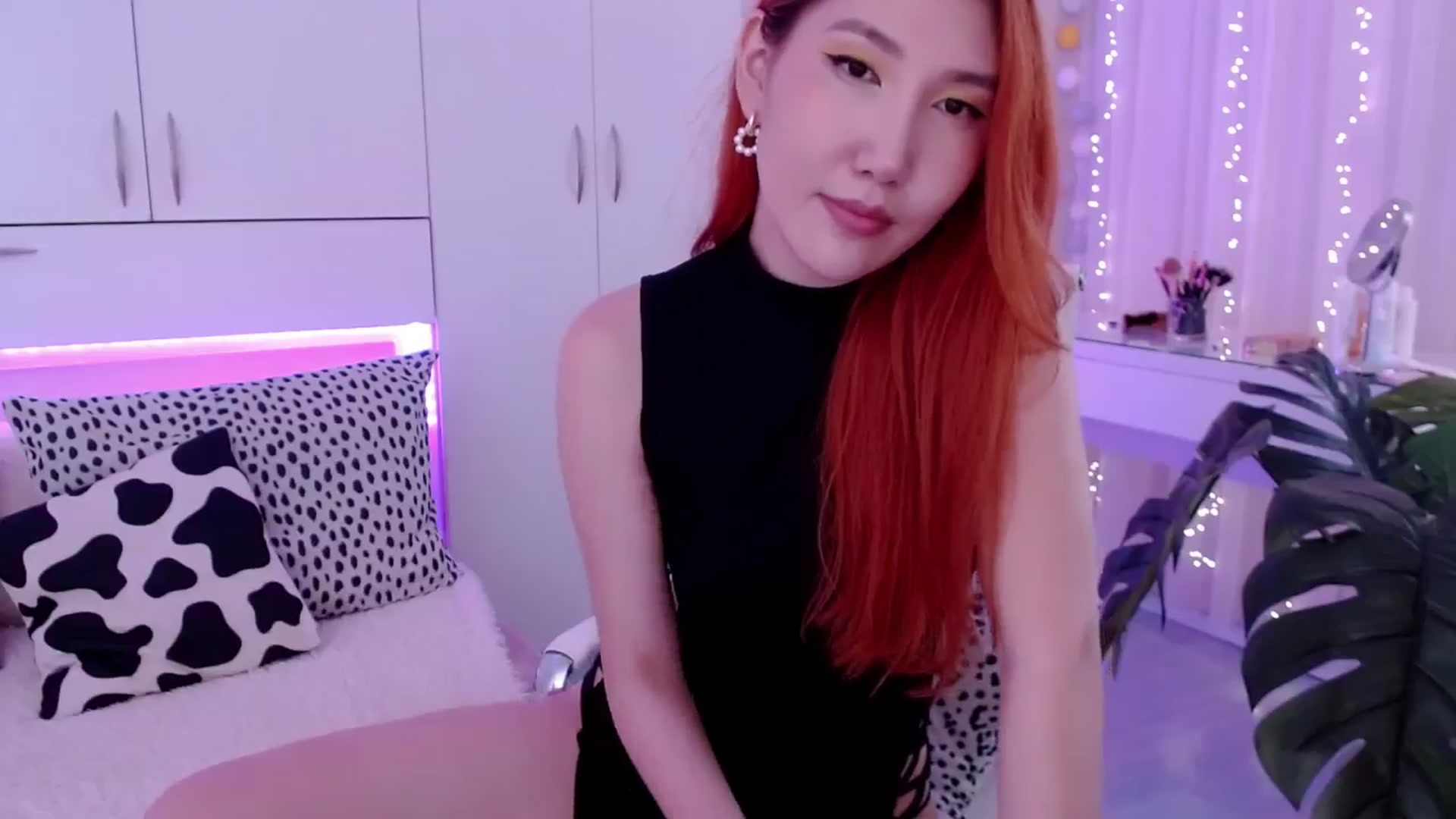 Gallery image thumbnail from Alice_Queen's myfreecams stream on, 05/20/2024, 08:22 image 16 of 20