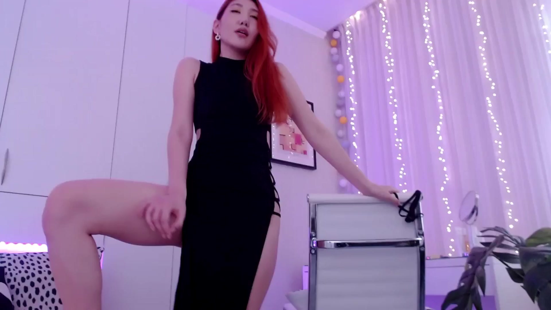 Gallery image thumbnail from Alice_Queen's myfreecams stream on, 05/20/2024, 08:22 image 1 of 20