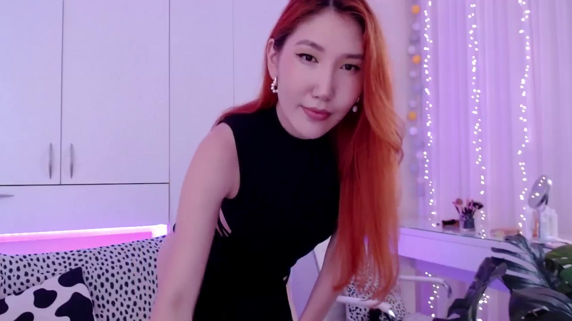 Gallery image thumbnail from Alice_Queen's myfreecams stream on, 05/20/2024, 08:22 image 8 of 20