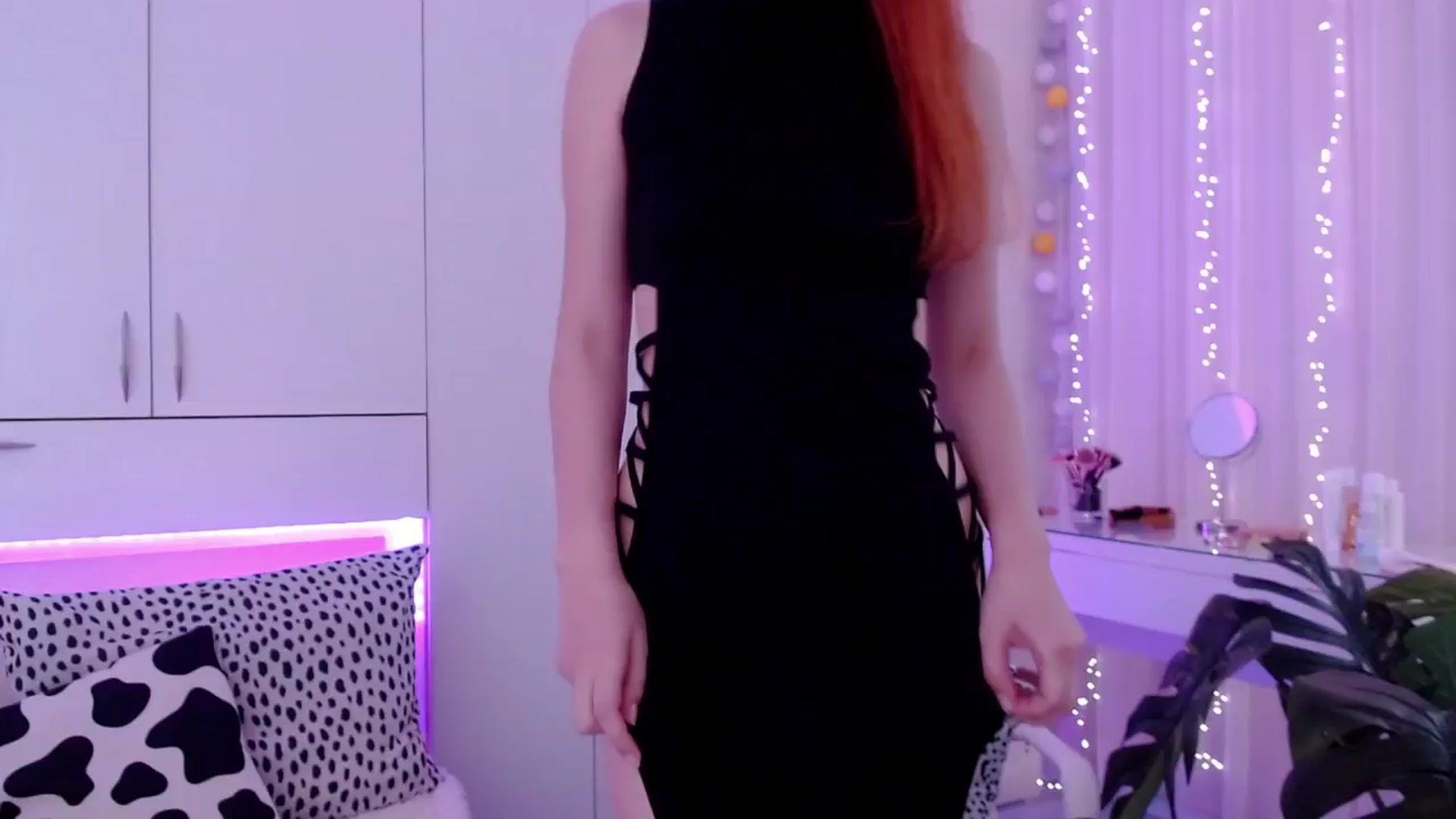 Gallery image thumbnail from Alice_Queen's myfreecams stream on, 05/20/2024, 10:26 image 1 of 20
