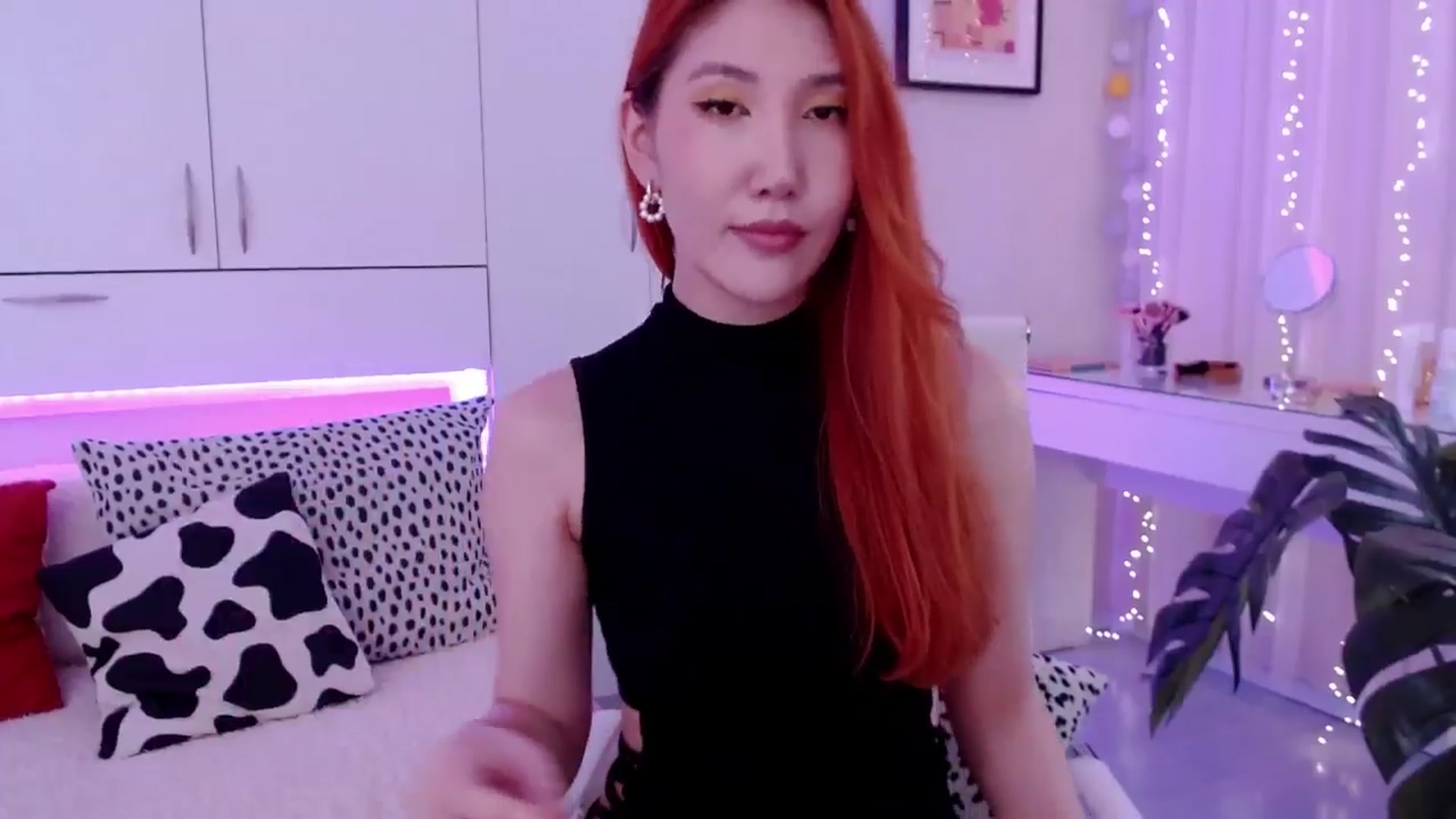 Gallery image thumbnail from Alice_Queen's myfreecams stream on, 05/20/2024, 10:26 image 8 of 20