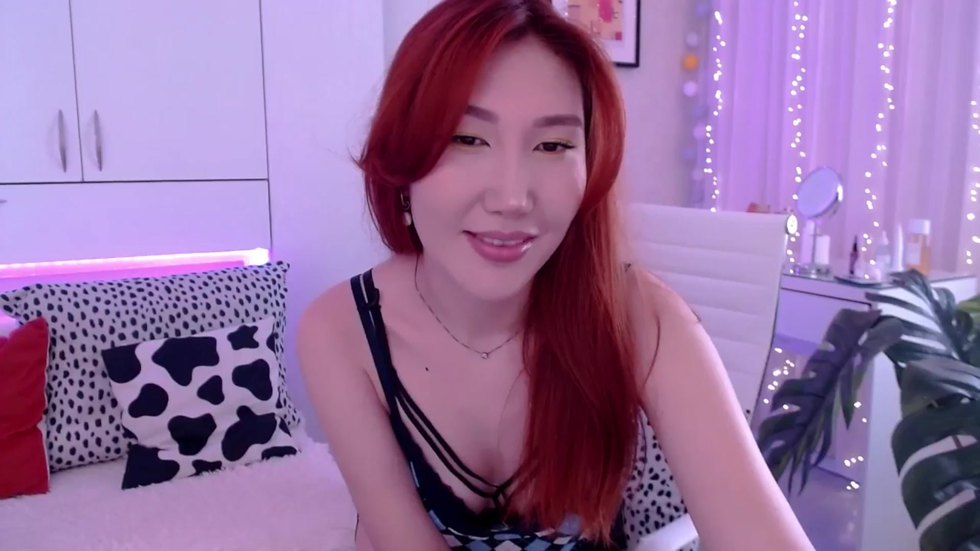 Gallery image thumbnail from Alice_Queen's myfreecams stream on, 05/23/2024, 09:26 image 3 of 20