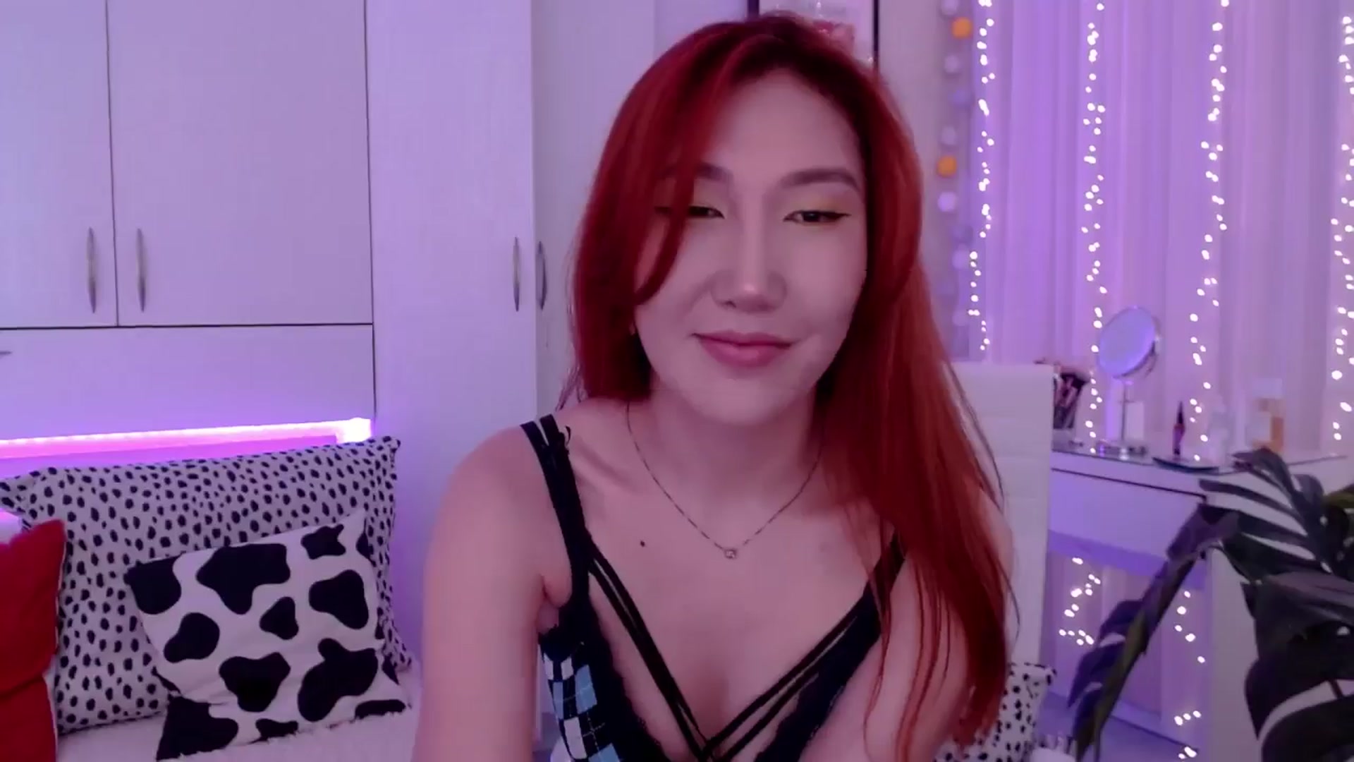 Gallery image thumbnail from Alice_Queen's myfreecams stream on, 05/23/2024, 10:36 image 5 of 20