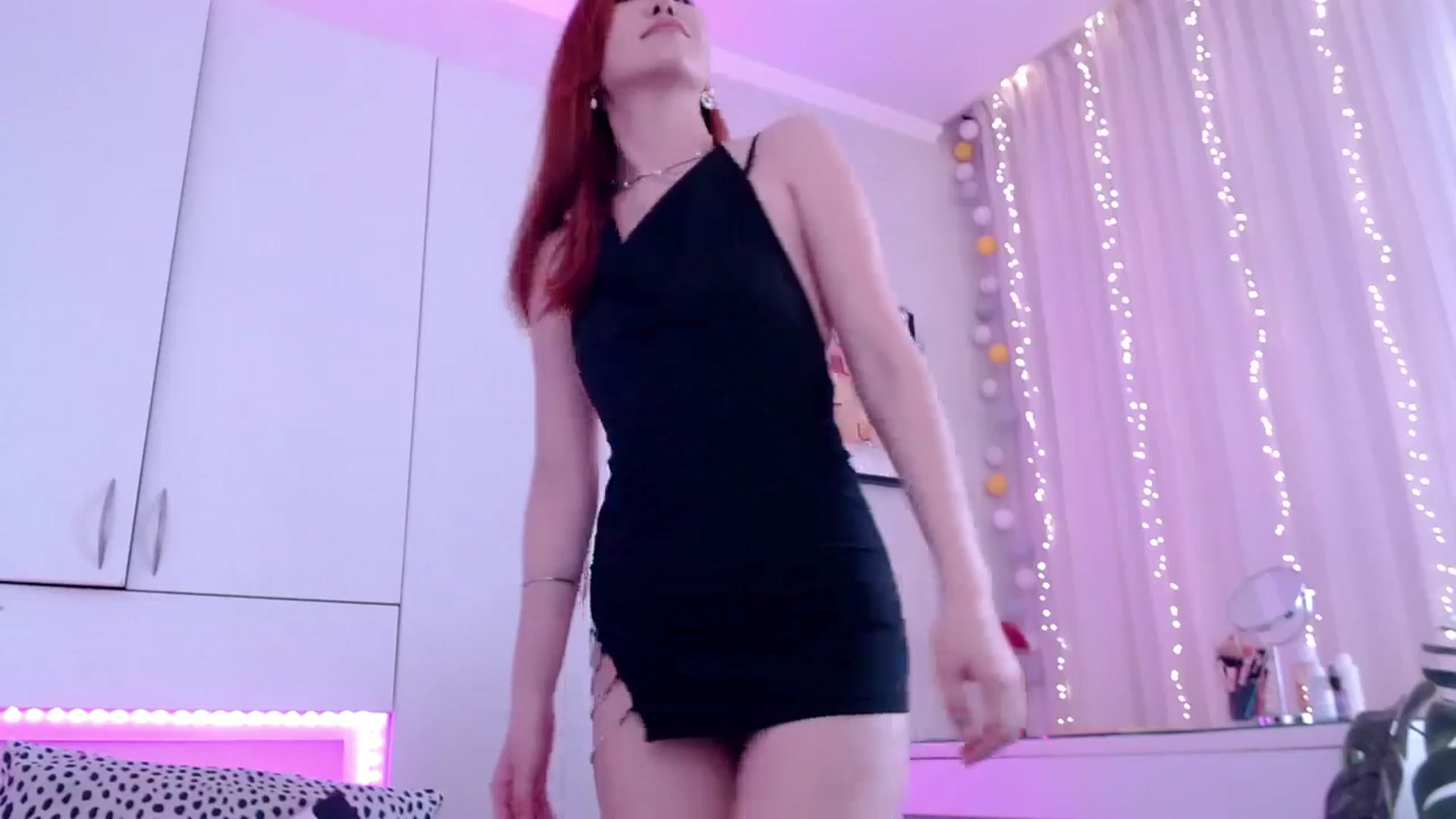 Gallery image thumbnail from Alice_Queen's myfreecams stream on, 05/30/2024, 09:06 image 13 of 20