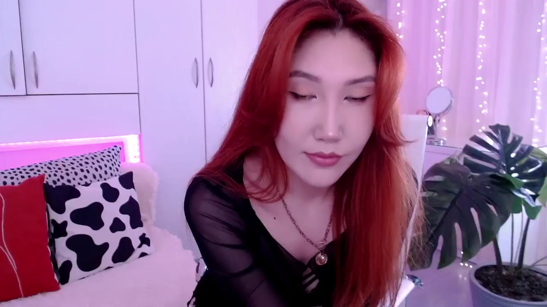 Gallery image thumbnail from Alice_Queen's myfreecams stream on, 06/06/2024, 08:32 image 16 of 20