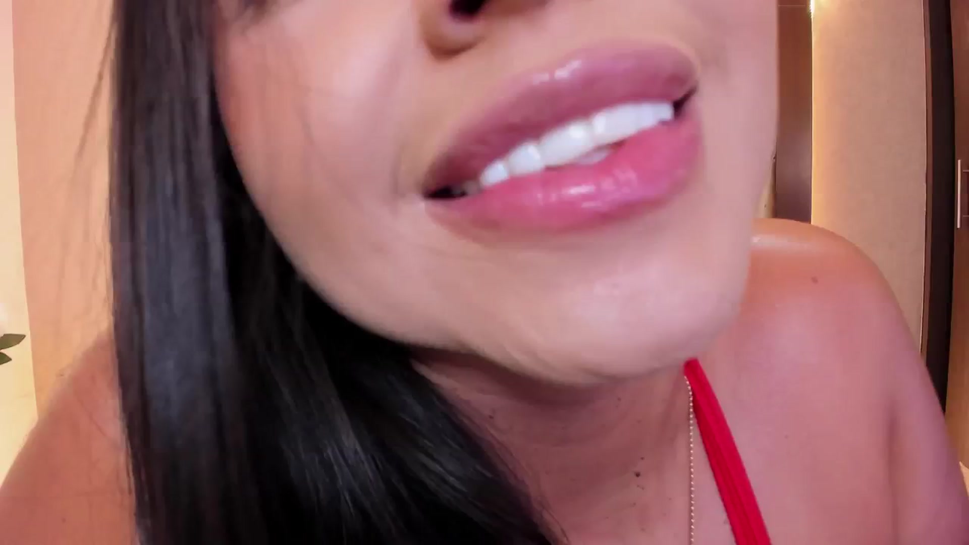 Gallery image thumbnail from Alice_Ro's myfreecams stream on, 04/15/2026, 04:40 image 10 of 20