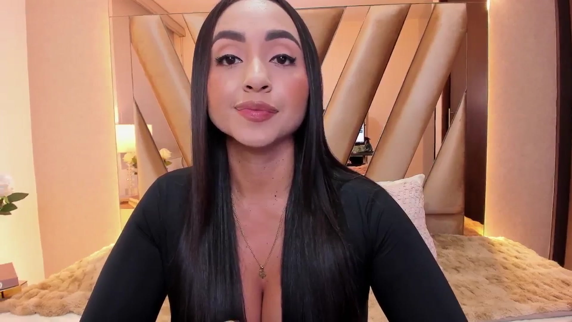 Gallery image thumbnail from Alice_Ro's myfreecams stream on, 04/16/2026, 23:59 image 16 of 20