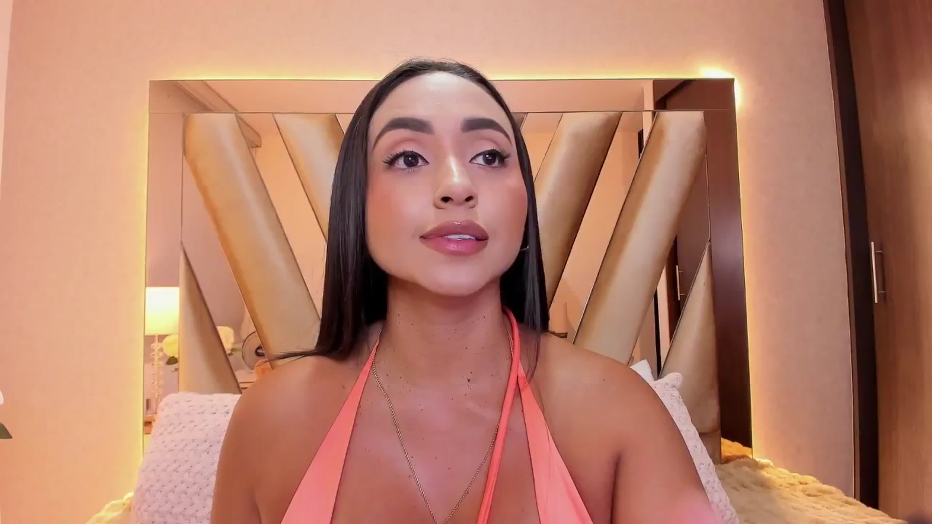 Gallery image thumbnail from Alice_Ro's myfreecams stream on, 04/28/2026, 23:33 image 19 of 20