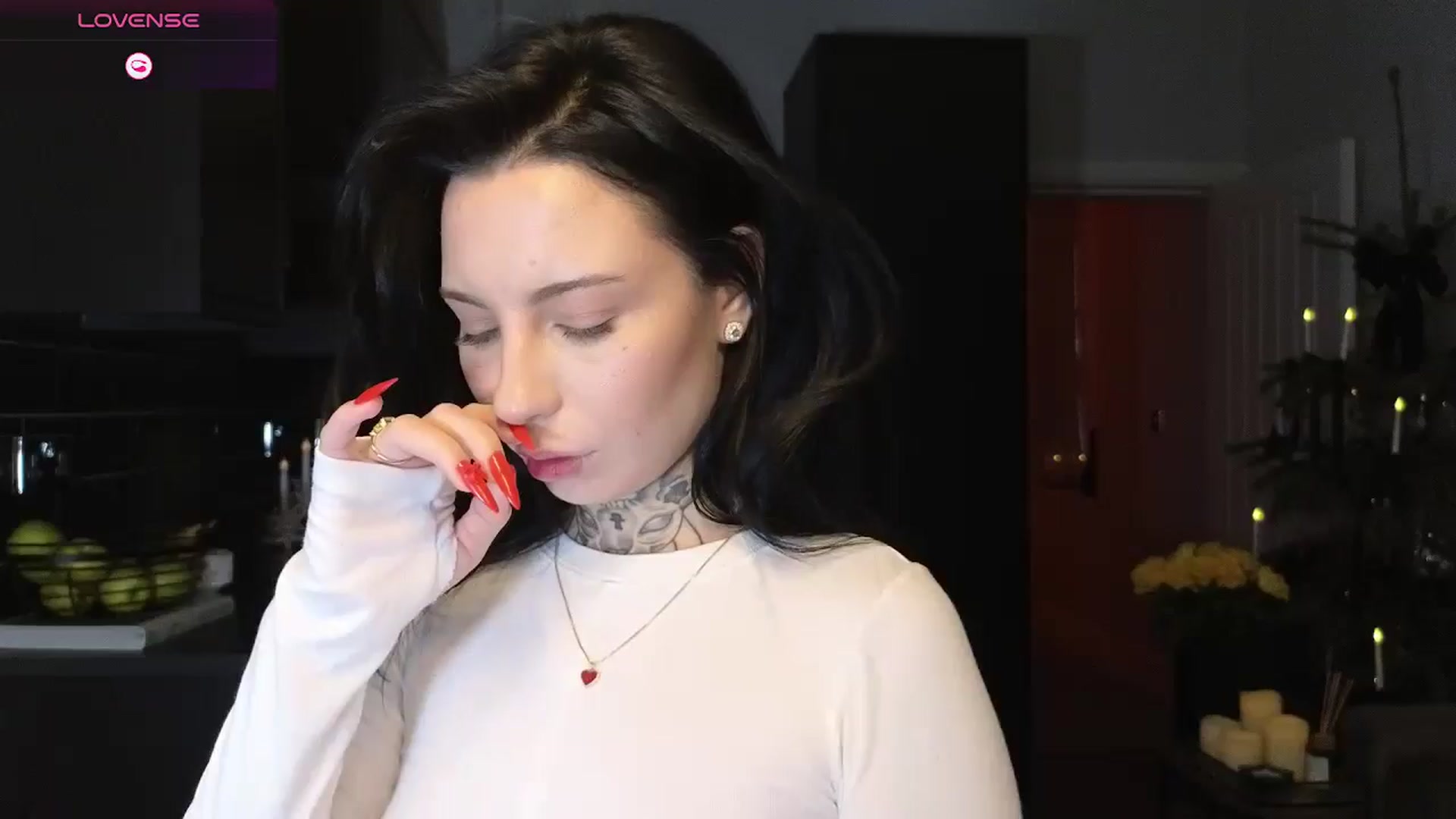 Gallery image thumbnail from Alice__888's myfreecams stream on, 12/25/2024, 11:01 image 9 of 20