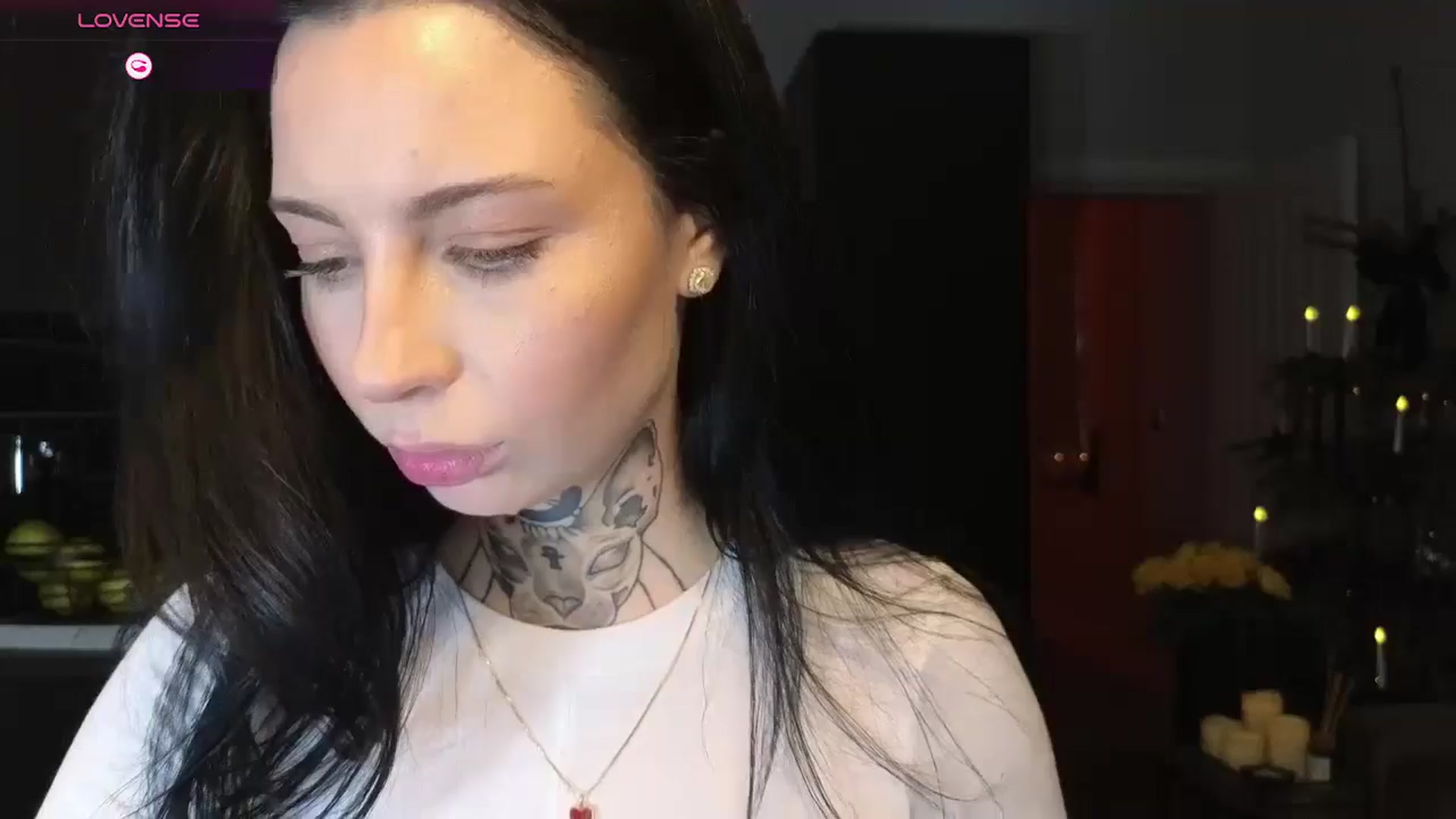 Gallery image thumbnail from Alice__888's myfreecams stream on, 12/25/2024, 11:01 image 8 of 20