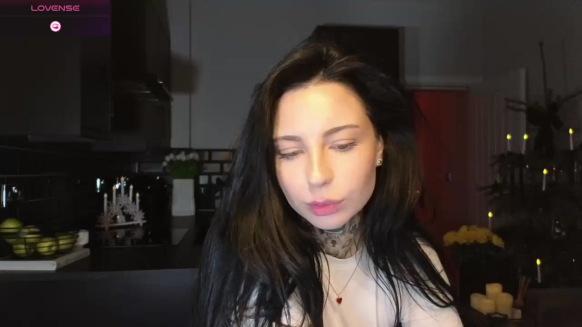 Gallery image thumbnail from Alice__888's myfreecams stream on, 12/25/2024, 14:44 image 15 of 20