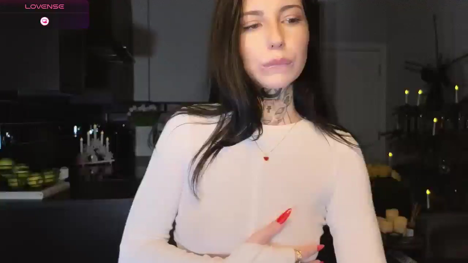 Gallery image thumbnail from Alice__888's myfreecams stream on, 12/25/2024, 14:44 image 7 of 20