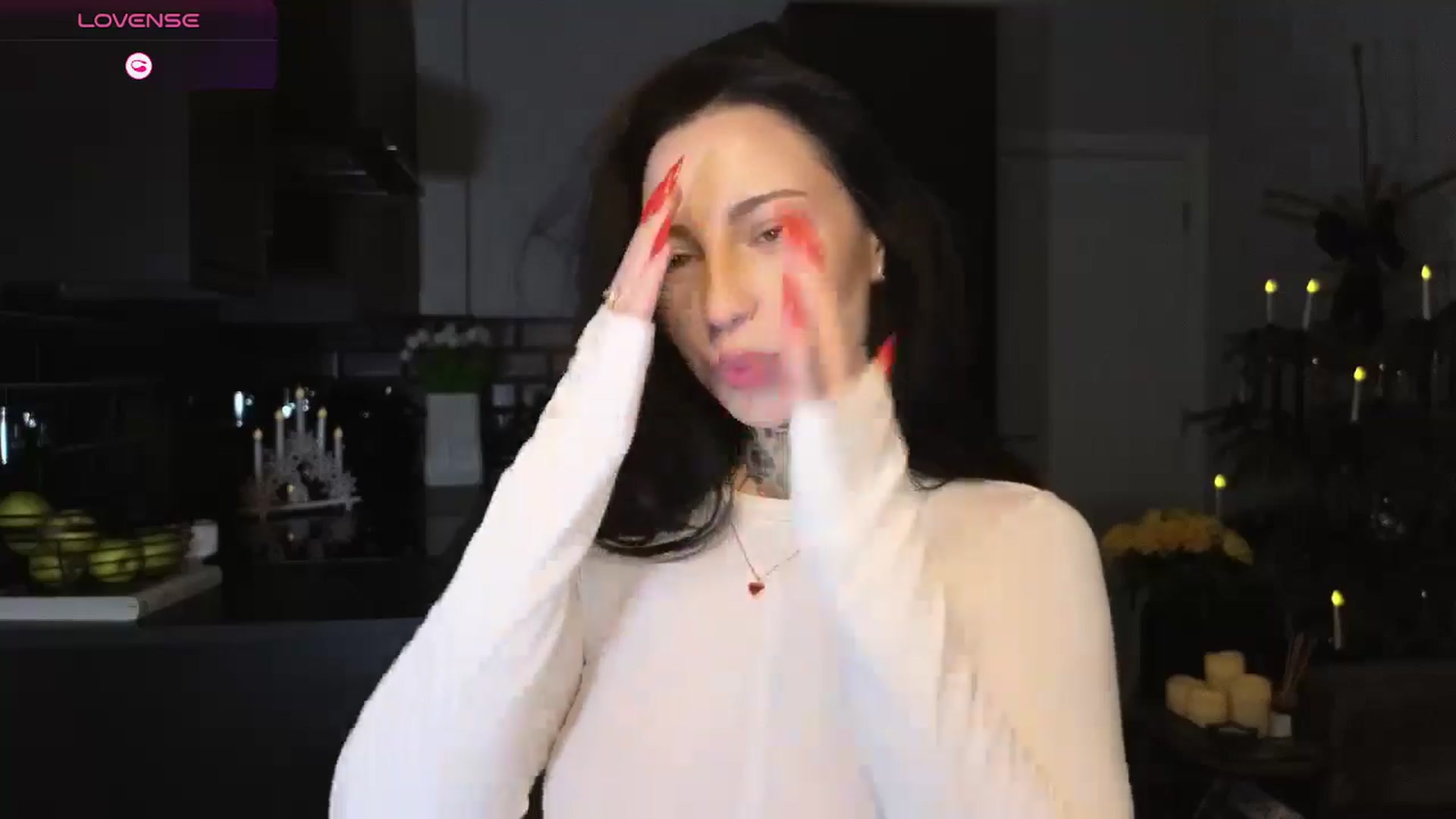 Gallery image thumbnail from Alice__888's myfreecams stream on, 12/25/2024, 14:44 image 3 of 20