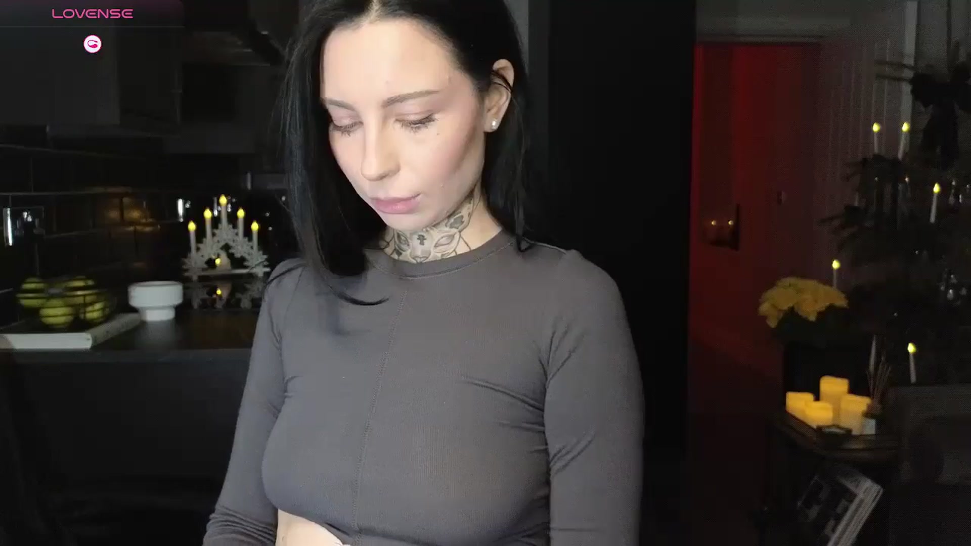 Gallery image thumbnail from Alice__888's myfreecams stream on, 12/26/2024, 16:28 image 5 of 20