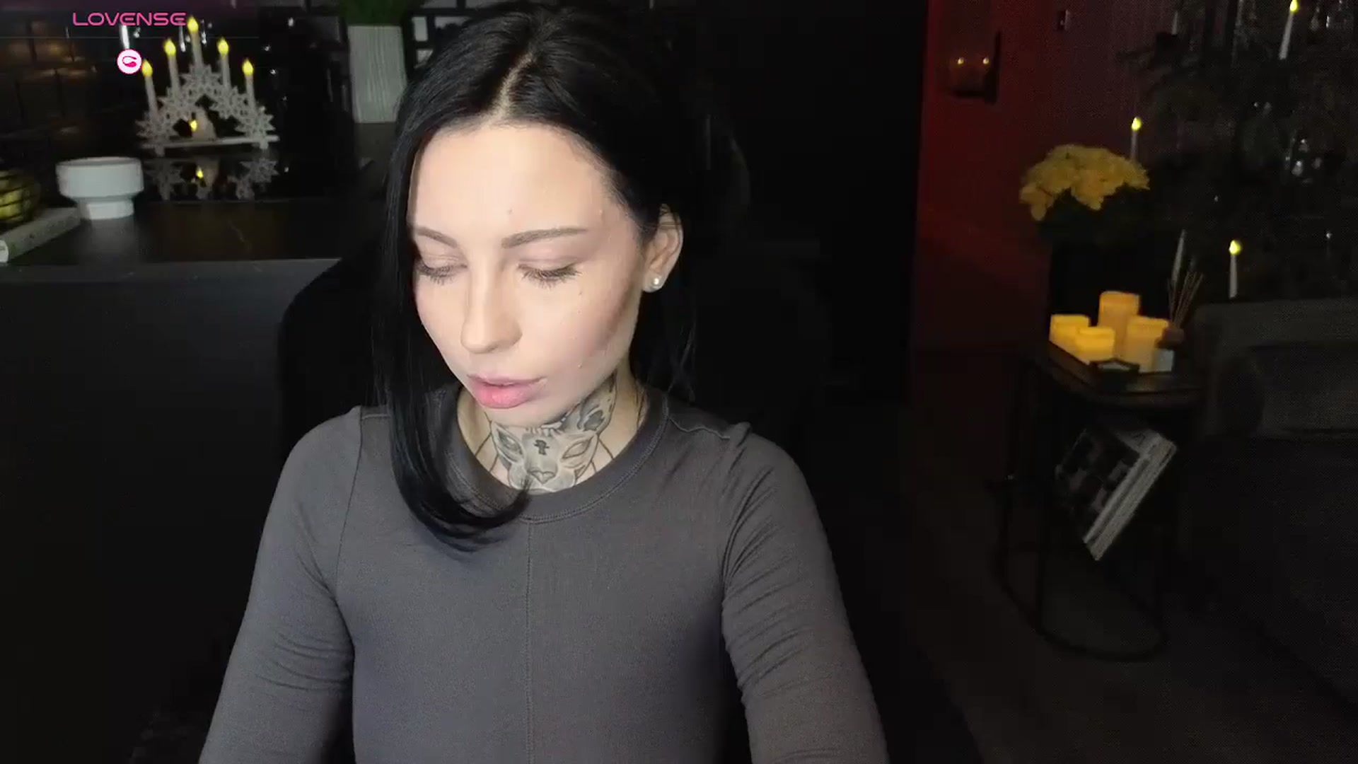 Gallery image thumbnail from Alice__888's myfreecams stream on, 12/26/2024, 16:28 image 7 of 20