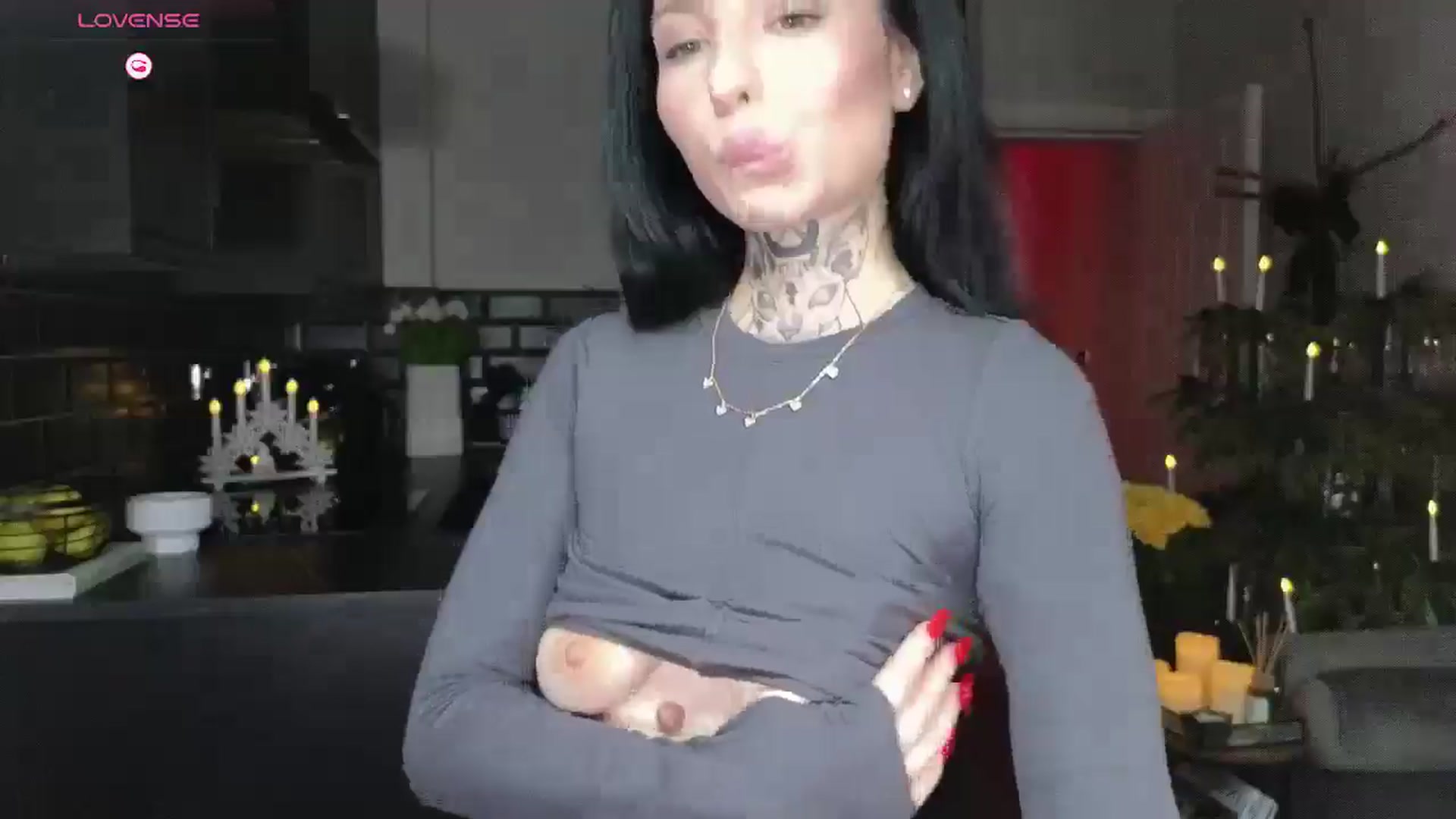 Gallery image thumbnail from Alice__888's myfreecams stream on, 12/27/2024, 14:37 image 2 of 20