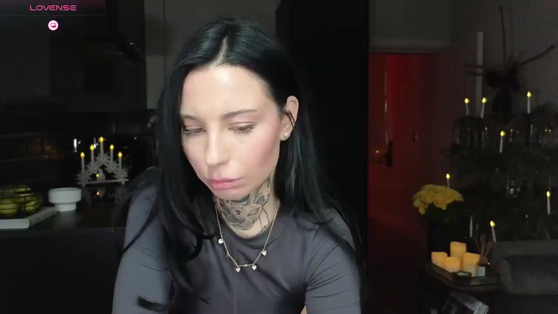 Gallery image thumbnail from Alice__888's myfreecams stream on, 12/27/2024, 14:37 image 3 of 20