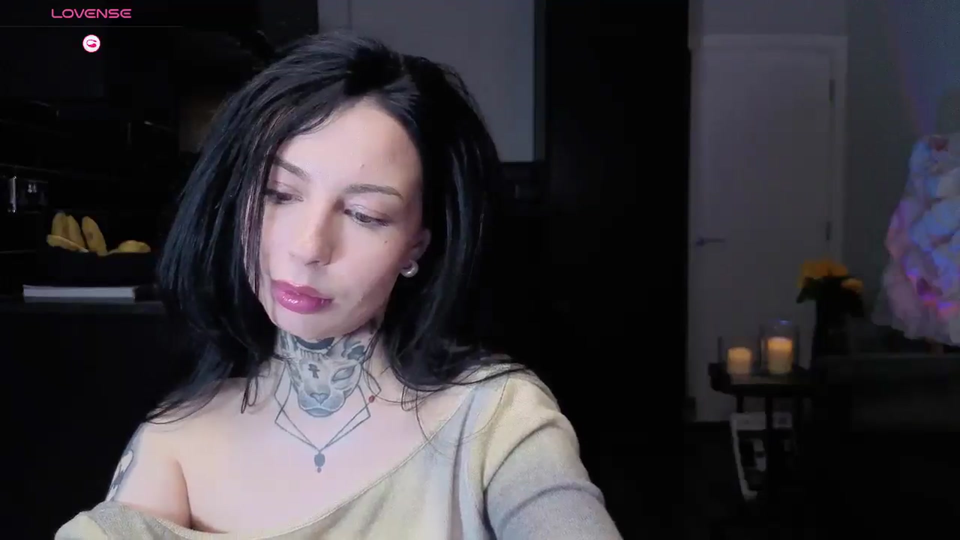 Gallery image thumbnail from Alice__888's myfreecams stream on, 06/27/2025, 08:31 image 8 of 20