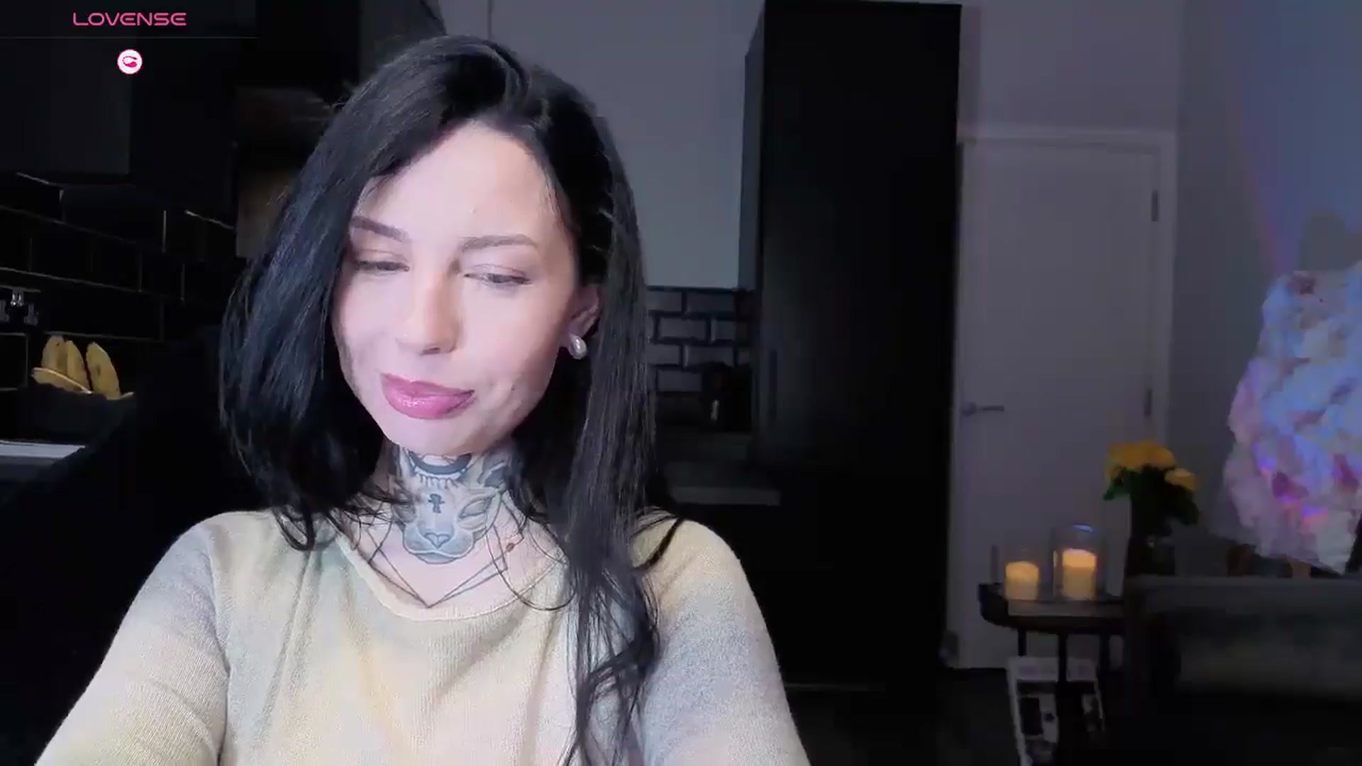 Gallery image thumbnail from Alice__888's myfreecams stream on, 06/27/2025, 08:31 image 13 of 20