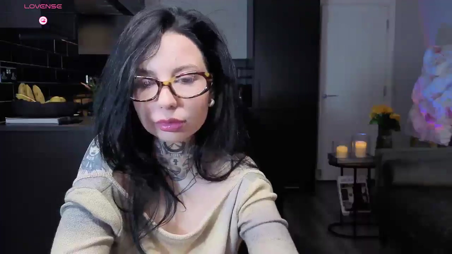 Gallery image thumbnail from Alice__888's myfreecams stream on, 06/27/2025, 08:31 image 4 of 20
