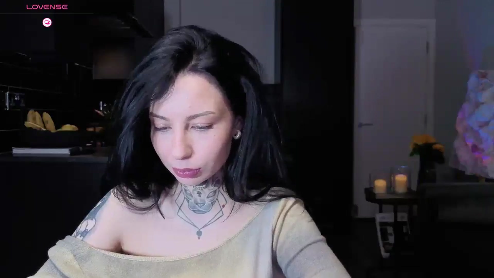 Gallery image thumbnail from Alice__888's myfreecams stream on, 06/27/2025, 08:31 image 9 of 20