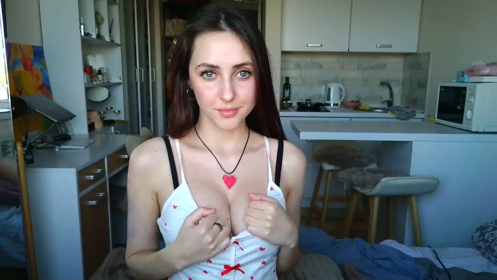 Gallery image thumbnail from Alice_alison's myfreecams stream on, 04/13/2025, 11:55 image 16 of 20